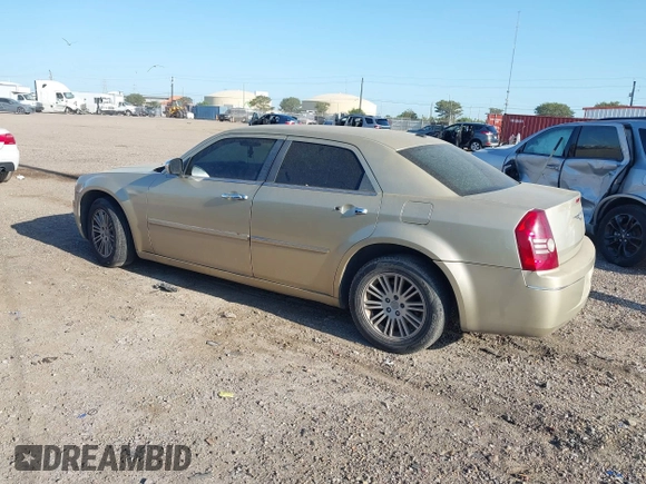 2010 Chrysler 300 Touring with VIN 2C3CA5CV0AH167992, listed as a IAAI auction lot 41985352 with 235,816 mi miles. Bid and sale history available at carsss.com. Image 3.