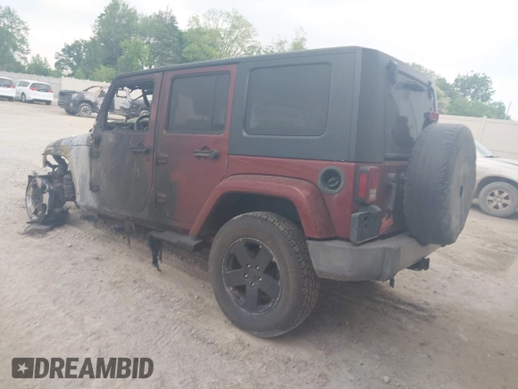 2008 Jeep Wrangler Unlimited Sahara z VIN 1J4GA59188L595981, wystawiony jako IAAI lot #42428134 z przebiegiem Nie podano mil oraz . Historia ofert i sprzedaży dostępna na DreamBid. Obrazek 3.