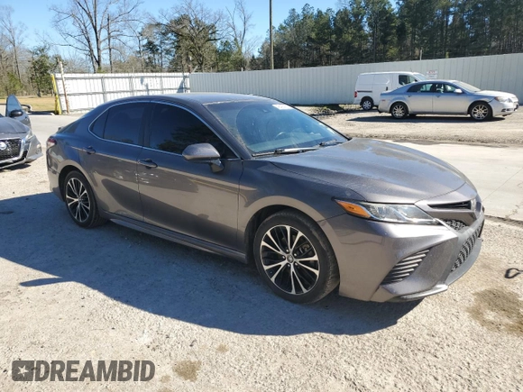 2020 Toyota Camry SE with VIN 4T1G11AK6LU886786, listed as a Copart auction lot 46425935 with 123,768 mi miles and Salvage Title. Bid and sale history available at carsss.com. Image 4.