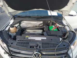 2013 Volkswagen Tiguan SE with VIN WVGAV7AX5DW545202, listed as a IAAI auction lot 42318584 with 91,556 mi miles and . Bid and sale history available at DreamBid. Image 10.