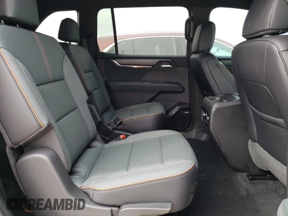 2024 GMC Acadia AWD AT4 z VIN 1GKENPKS1RJ163766, wystawiony jako Copart lot #82437144 z przebiegiem 4320 mil mil oraz Tytuł czysty. Historia ofert i sprzedaży dostępna na DreamBid. Obrazek 11.