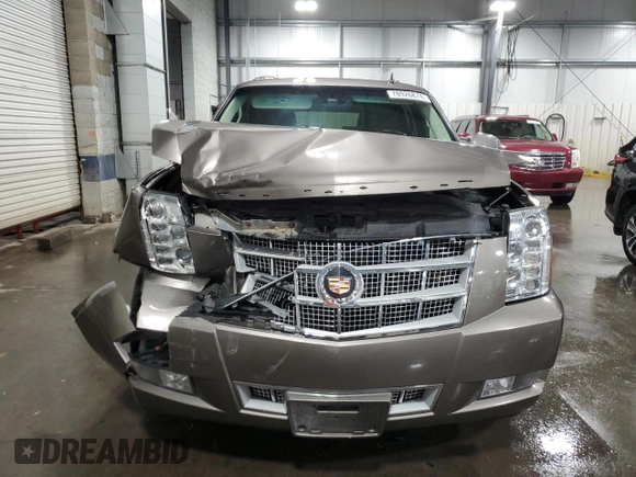 2014 Cadillac Escalade Platinum z VIN 1GYS4DEFXER185821, wystawiony jako Copart lot #78926874 z przebiegiem 142 534 mil mil oraz Szkoda całkowita • Salvage title. Historia ofert i sprzedaży dostępna na DreamBid. Obrazek 5.