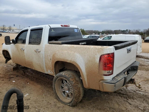 2008 GMC Sierra 1500 Work Truck with VIN 2GTEK13M181238671, listed as a Copart auction lot 44371275 with 147,931 mi miles and Salvage Title. Bid and sale history available at carsss.com. Image 2.