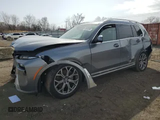2024 BMW X7 xDrive40i z VIN 5UX23EM0XR9S60730, wystawiony jako Copart lot #49636395 z przebiegiem Nie podano mil oraz Szkody całkowita. Historia ofert i sprzedaży dostępna na DreamBid. Obrazek 1.
