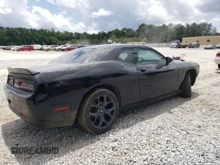 2020 Dodge Challenger SXT z VIN 2C3CDZAGXLH230828, wystawiony jako Copart lot #61417884 z przebiegiem 77 157 mil mil oraz Nie do naprawy • Non repairable. Historia ofert i sprzedaży dostępna na DreamBid. Obrazek 3.