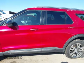 2020 Ford Explorer Platinum with VIN 1FM5K8HCXLGA82209, listed as a IAAI auction lot 41823764 with 52,016 mi miles. Bid and sale history available at carsss.com. Image 15.