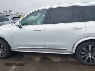 2024 Volvo XC90 Plus Bright Theme with VIN YV4062PE6R1226477, listed as a IAAI auction lot 41882985 with 15,057 mi miles and . Bid and sale history available at DreamBid. Image 15.