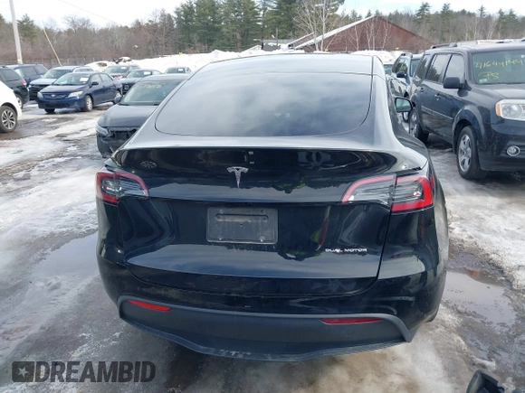 2023 Tesla Model Y Long Range z VIN 7SAYGDEE8PF826989, wystawiony jako IAAI lot #41615166 z przebiegiem 10 368 mil mil oraz . Historia ofert i sprzedaży dostępna na DreamBid. Obrazek 17.