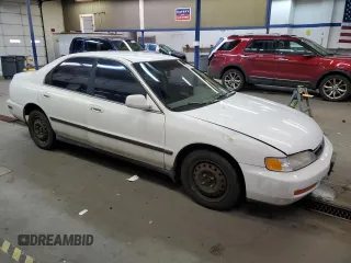 1997 Honda Accord LX with VIN 1HGCD5635VA217885, listed as a Copart auction lot 84570524 with 259,566 mi miles and Clean Title. Bid and sale history available at carsss.com. Image 4.