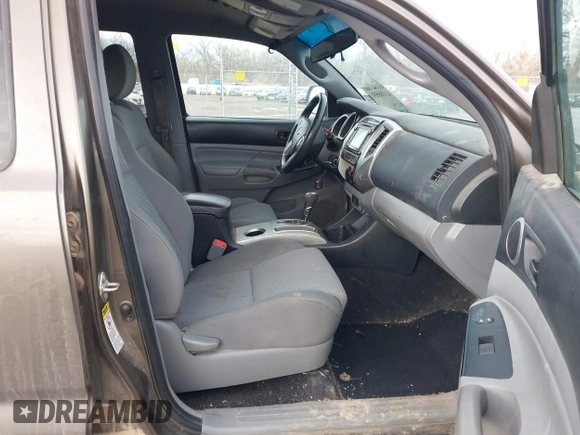 2014 Toyota Tacoma with VIN 3TMMU4FN7EM067182, listed as a IAAI auction lot 41108551 with 156,398 mi miles and . Bid and sale history available at DreamBid. Image 5.