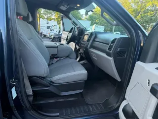 2019 Ford F-350 XL with VIN 1FT8W3DT7KEF88122, listed as a Copart auction lot 58671645 with 323,374 mi miles and Clean title. Bid and sale history available at DreamBid. Image 5.