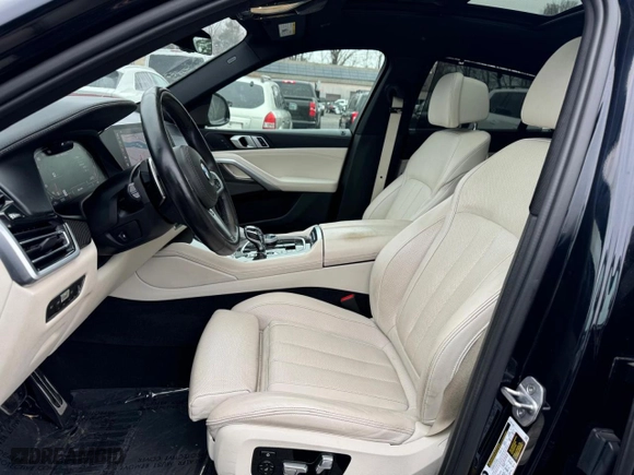 2021 BMW X6 M50i with VIN 5UXCY8C02M9D95172, listed as a Copart auction lot 84796854 with 75,299 mi miles and Clean Title. Bid and sale history available at carsss.com. Image 6.