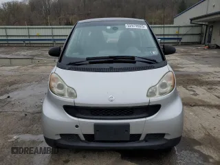 2008 Smart fortwo Pure z VIN WMEEJ31X58K178519, wystawiony jako Copart lot #52978925 z przebiegiem 50 975 mil mil oraz Szkody całkowita. Historia ofert i sprzedaży dostępna na DreamBid. Obrazek 5.