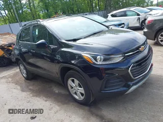 2021 Chevrolet Trax LT z VIN KL7CJPSB9MB328963, wystawiony jako IAAI lot #42263145 z przebiegiem 46 554 mil mil oraz . Historia ofert i sprzedaży dostępna na DreamBid. Obrazek 1.
