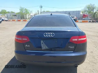 2010 Audi A6 Premium Plus z VIN WAUFGAFB7AN033406, wystawiony jako IAAI lot #42144542 z przebiegiem 155 071 mil mil oraz . Historia ofert i sprzedaży dostępna na DreamBid. Obrazek 16.