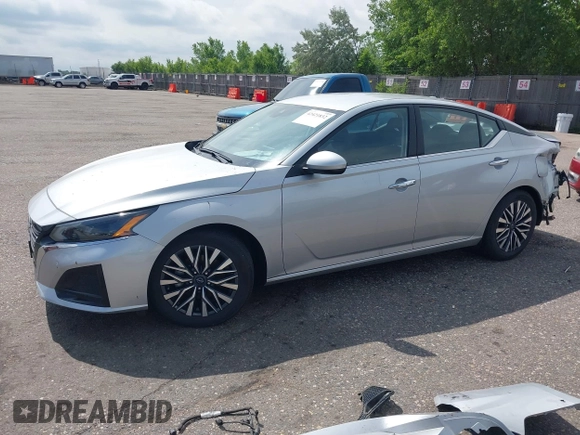 2023 Nissan Altima SV z VIN 1N4BL4DV0PN385186, wystawiony jako IAAI lot #42421832 z przebiegiem 44 341 mil mil oraz . Historia ofert i sprzedaży dostępna na DreamBid. Obrazek 14.