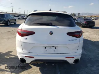 2022 Alfa Romeo Stelvio Veloce z VIN ZASPAKBN5N7D47295, wystawiony jako Copart lot #71765894 z przebiegiem 19 364 mil mil oraz Szkoda całkowita • Salvage title. Historia ofert i sprzedaży dostępna na DreamBid. Obrazek 6.