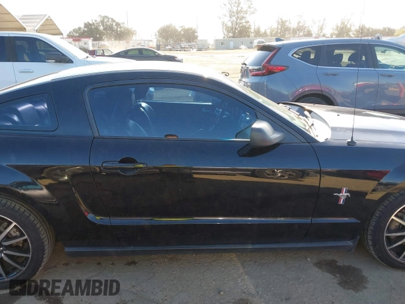 2008 Ford Mustang Deluxe with VIN 1ZVHT80NX85114958, listed as a IAAI auction lot 41806240 with 164,980 mi miles. Bid and sale history available at carsss.com. Image 13.