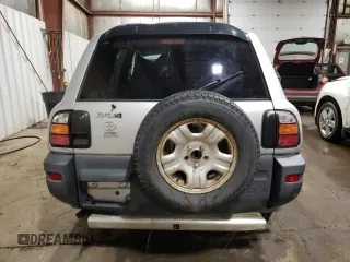 1998 Toyota RAV4 with VIN JT3HP10VXW7075633, listed as a Copart auction lot 52632125 with 185,392 mi miles and Non repairable. Bid and sale history available at DreamBid. Image 6.