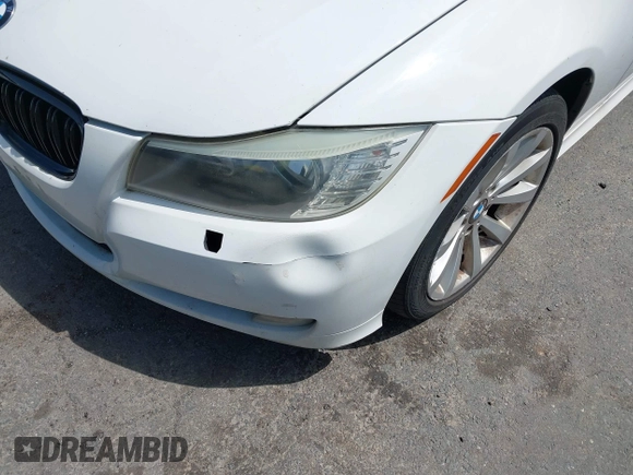 2009 BMW 3 Series 328i xDrive z VIN WBAPK53529A511372, wystawiony jako IAAI lot #42412869 z przebiegiem 213 597 mil mil oraz . Historia ofert i sprzedaży dostępna na DreamBid. Obrazek 6.
