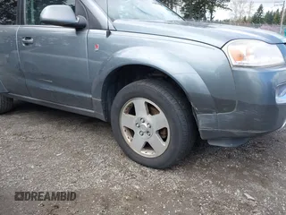 2007 Saturn VUE V6 z VIN 5GZCZ63447S846374, wystawiony jako IAAI lot #41966863 z przebiegiem 245 233 mil mil oraz . Historia ofert i sprzedaży dostępna na DreamBid. Obrazek 6.