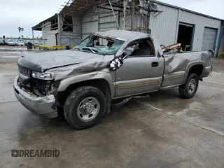 2000 Chevrolet Silverado 2500 z VIN 1GCGK24U4YE173455, wystawiony jako Copart lot #79825213 z przebiegiem 140 404 mil mil oraz Szkoda całkowita • Salvage title. Historia ofert i sprzedaży dostępna na DreamBid. Obrazek 1.
