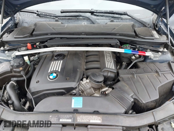 2007 BMW 3 Series 328i with VIN WBAVC53537FZ80622, listed as a IAAI auction lot 41923438 with 112,954 mi miles and . Bid and sale history available at carsss.com. Image 10.
