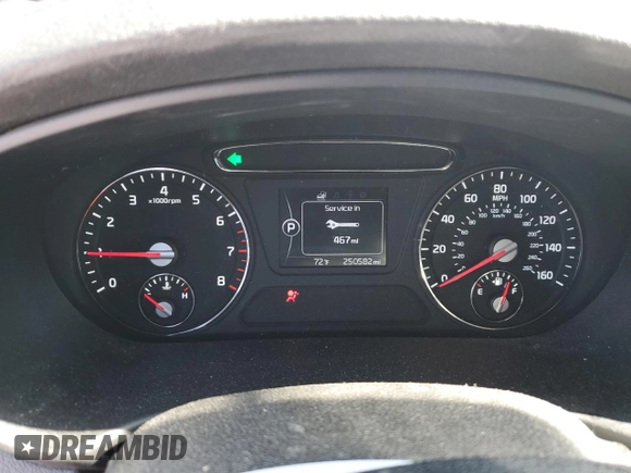 2016 Kia Sorento LX with VIN 5XYPG4A31GG053787, listed as a Copart auction lot 48758835 with 250,582 mi miles and Salvage Title. Bid and sale history available at carsss.com. Image 9.