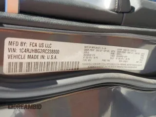 2024 Jeep Grand Cherokee Limited z VIN 1C4RJHBG2RC238800, wystawiony jako Copart lot #64044345 z przebiegiem 4 890 mil mil oraz Czysty tytuł • Clean title. Historia ofert i sprzedaży dostępna na DreamBid. Obrazek 13.