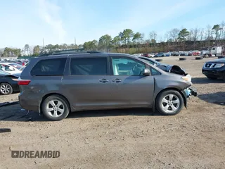 2017 Toyota Sienna LE Auto Access Seat with VIN 5TDKZ3DCXHS888544, listed as a IAAI auction lot 42015252 with 76,378 mi miles. Bid and sale history available at carsss.com. Image 12.