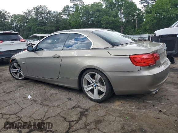 2011 BMW 3 Series 328i z VIN WBADW3C56BE537547, wystawiony jako Copart lot #55731295 z przebiegiem 117 059 mil mil oraz Szkoda całkowita • Salvage title. Historia ofert i sprzedaży dostępna na DreamBid. Obrazek 2.