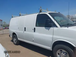 2019 Chevrolet Express Cargo with VIN 1GCWGAFP3K1249390, listed as a IAAI auction lot 42101049 with 82,211 mi miles. Bid and sale history available at carsss.com. Image 13.
