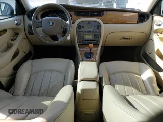 2007 Jaguar X-Type z VIN SAJWA51A67WJ24665, wystawiony jako Copart lot #86817544 z przebiegiem 52 027 mil mil oraz Szkoda całkowita • Salvage title. Historia ofert i sprzedaży dostępna na DreamBid. Obrazek 8.