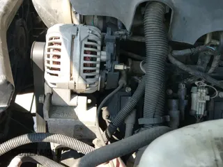 2005 Chevrolet Tahoe LT with VIN 1GNEK13T55R218179, listed as a IAAI auction lot 42977541 with 285,457 mi miles and . Bid and sale history available at DreamBid. Image 12.