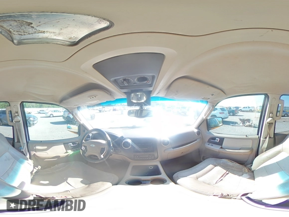 2003 Ford Expedition Eddie Bauer с VIN 1FMPU17L33LC58553, выставлен на аукционе Copart как лот 54033035 с пробегом 280 930 миль миль и Списание • Salvage title. История ставок и продаж доступна на DreamBid. Изображение 15.