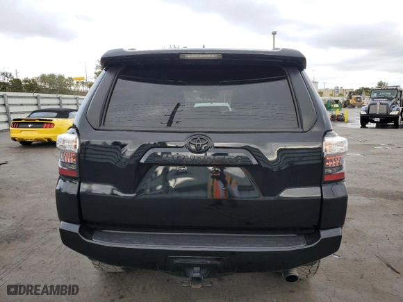 2022 Toyota 4Runner SR5 Premium with VIN JTENU5JRXN6085708, listed as a Copart auction lot 45505255 with 46,924 mi miles and Clean Title. Bid and sale history available at carsss.com. Image 6.