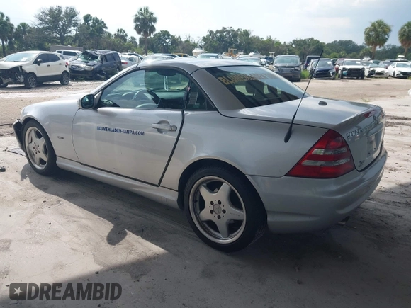 2001 Mercedes-Benz SLK 230 Kompressor с VIN WDBKK49F51F233449, выставлен на аукционе IAAI как лот 42485779 с пробегом 137 282 миль миль и . История ставок и продаж доступна на DreamBid. Изображение 3.