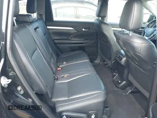 2019 Toyota Highlander SE with VIN 5TDKZRFH9KS332308, listed as a IAAI auction lot 42659392 with 68,333 mi miles and . Bid and sale history available at DreamBid. Image 8.