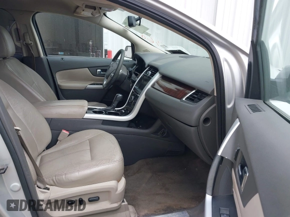 2014 Ford Edge Limited with VIN 2FMDK3KC9EBA19538, listed as a IAAI auction lot 42047843 with 216,100 mi miles. Bid and sale history available at carsss.com. Image 5.
