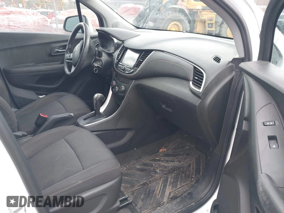2017 Chevrolet Trax LT with VIN KL7CJPSB6HB054501, listed as a IAAI auction lot 41969377 with 141,858 mi miles. Bid and sale history available at carsss.com. Image 5.