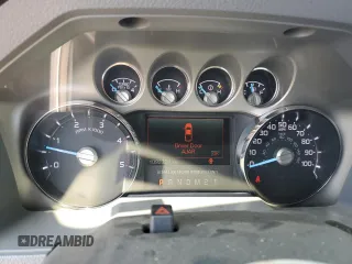 2015 Ford F-350 Lariat с VIN 1FT8X3BT9FED37558, выставлен на аукционе Copart как лот 62318945 с пробегом 109 232 миль миль и Списание • Salvage title. История ставок и продаж доступна на DreamBid. Изображение 9.