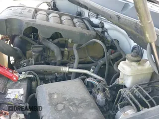 2018 Toyota Tundra SR5 с VIN 5TFEY5F15JX240200, выставлен на аукционе IAAI как лот 43347761 с пробегом 228 304 миль миль и . История ставок и продаж доступна на DreamBid. Изображение 19.