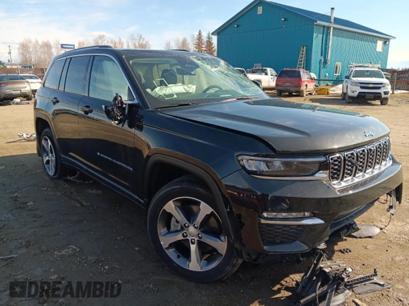 2023 Jeep Grand Cherokee 30th Anniversary with VIN 1C4RJYB66P8788458, listed as a Copart auction lot 54022075 with 392 mi miles and Salvage title. Bid and sale history available at DreamBid. Image 4.