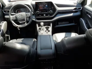 2022 Toyota Highlander XLE with VIN 5TDGZRBH3NS227229, listed as a Copart auction lot 62271585 with 92,883 mi miles and Salvage title. Bid and sale history available at DreamBid. Image 8.