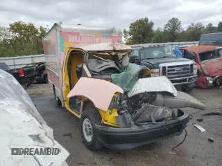 2018 GMC Savana z VIN 1GD07RFPXJ1901517, wystawiony jako Copart lot #77804134 z przebiegiem Nie podano mil oraz Nie do naprawy. Historia ofert i sprzedaży dostępna na DreamBid. Obrazek 4.