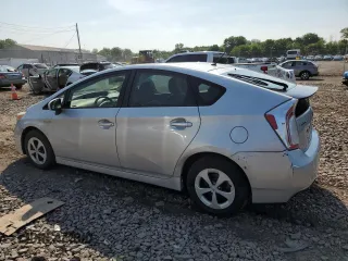2013 Toyota Prius One z VIN JTDKN3DU7D5608485, wystawiony jako Copart lot #59537955 z przebiegiem 123 462 mil mil oraz Czysty tytuł • Clean title. Historia ofert i sprzedaży dostępna na DreamBid. Obrazek 2.