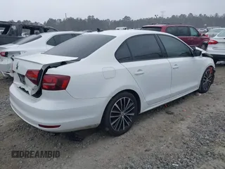 2016 Volkswagen Jetta Sport z VIN 3VWD17AJ0GM394943, wystawiony jako IAAI lot #41844346 z przebiegiem Nie podano mil oraz . Historia ofert i sprzedaży dostępna na DreamBid. Obrazek 4.