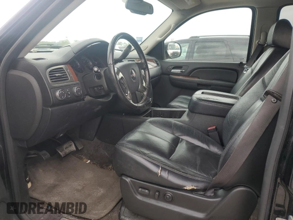 2007 GMC Yukon SLE z VIN 1GKFK13007J123313, wystawiony jako Copart lot #53509995 z przebiegiem Nie podano mil oraz Szkoda całkowita • Salvage title. Historia ofert i sprzedaży dostępna na DreamBid. Obrazek 7.