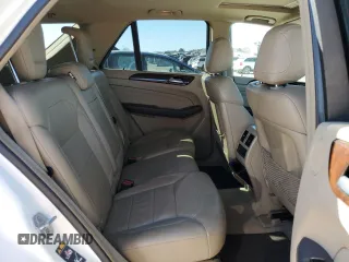 2015 Mercedes-Benz M 350 z VIN 4JGDA5HB8FA581991, wystawiony jako Copart lot #47315135 z przebiegiem 155 792 mil mil oraz Szkoda całkowita • Salvage title. Historia ofert i sprzedaży dostępna na DreamBid. Obrazek 11.