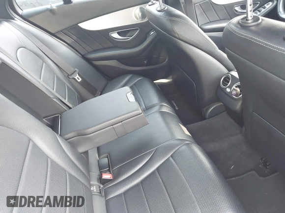 2018 Mercedes-Benz C 300 с VIN 55SWF4KB4JU267819, выставлен на аукционе IAAI как лот 42395826 с пробегом 44 618 миль миль и . История ставок и продаж доступна на DreamBid. Изображение 8.